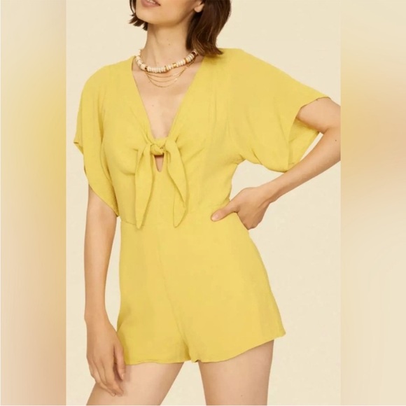 Louna Romper Yellow New Without Tags Cute Size Large Tie - Picture 2 of 8